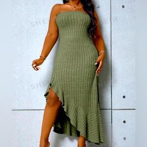 🔖 Dark Green Strapless Dress 2x